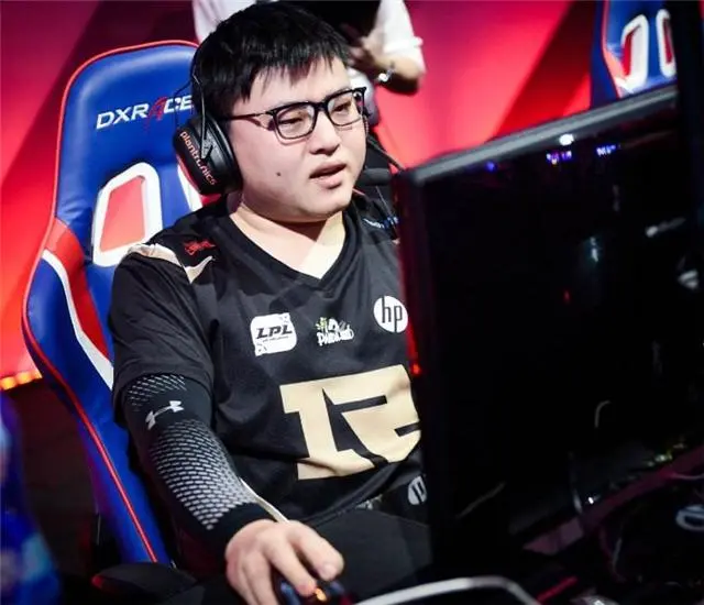  快船不断突破！，Uzi连续十场比赛得分超过战术调整再创辉煌时刻